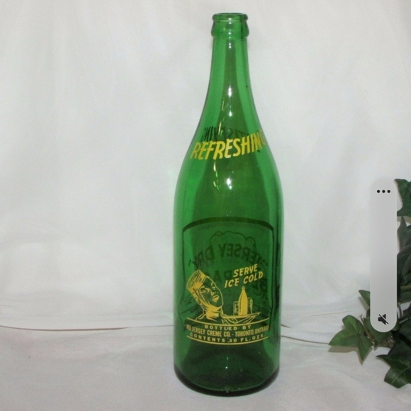 Vintage Jersey Dry Beverages Soda Bottle NU JERSEY CREME Toronto Canada 30 oz #3 - Picture 5 of 7